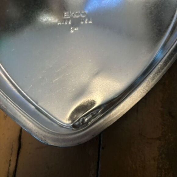 2 Ekco M165 9” Heart Shape Cale Pans - Picture 4 of 7